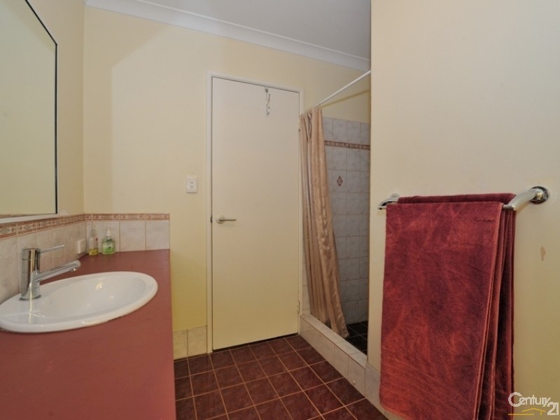 27 Silkhurst Crescent, Warnbro WA 6169