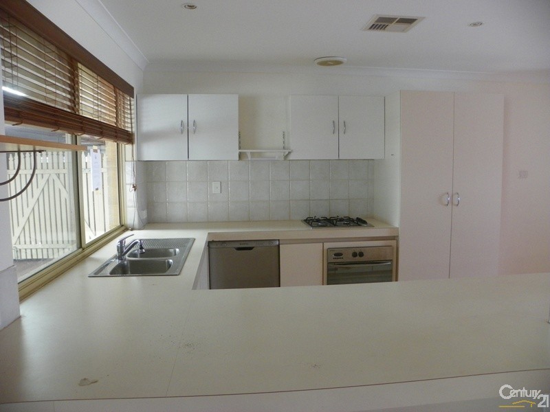 40 Montebourg Meander, Port Kennedy WA 6172