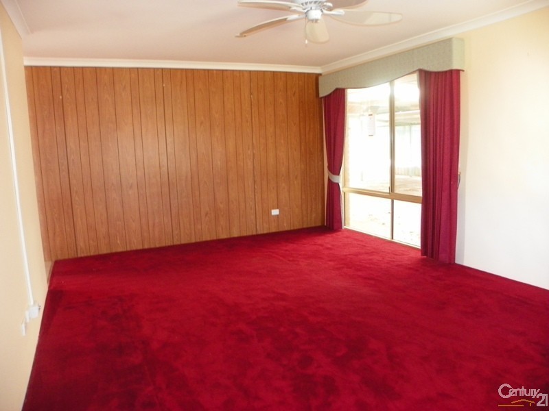 40 Montebourg Meander, Port Kennedy WA 6172