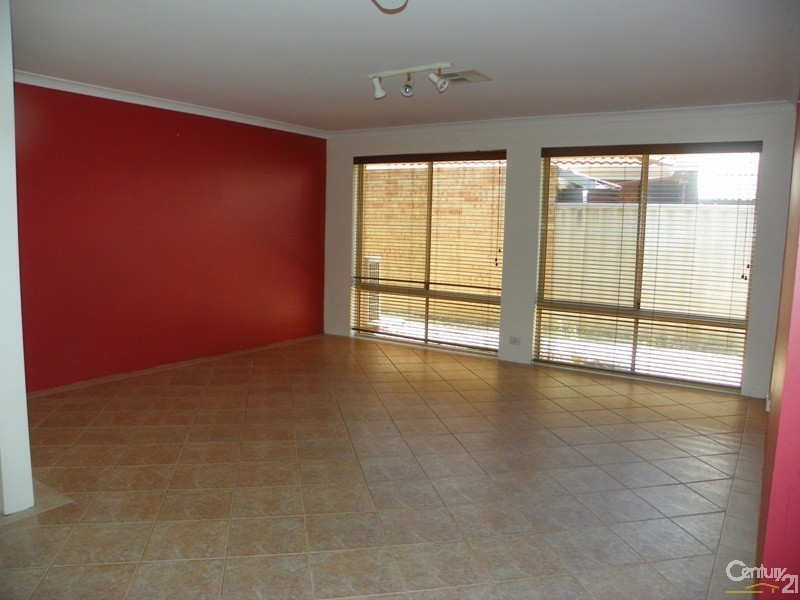 40 Montebourg Meander, Port Kennedy WA 6172