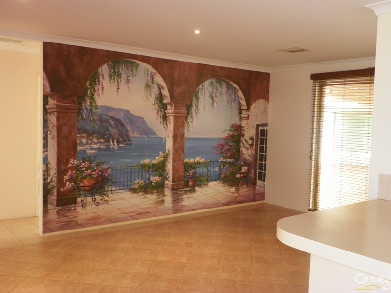 40 Montebourg Meander, Port Kennedy WA 6172