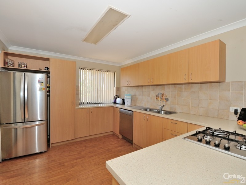 31 Pamplona Blvd, Port Kennedy WA 6172