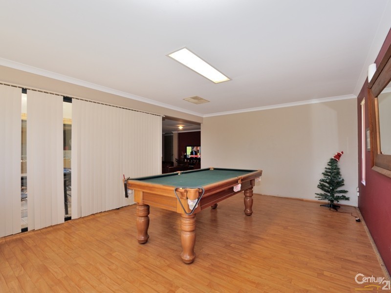 31 Pamplona Blvd, Port Kennedy WA 6172