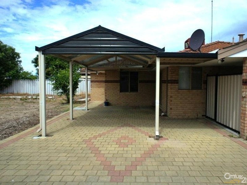 12 Broadbeach Place, Waikiki WA 6169