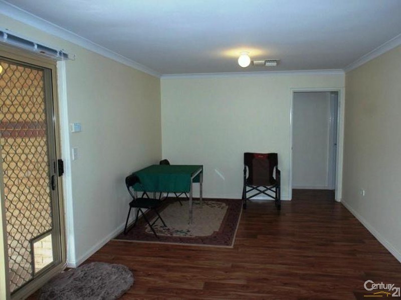 12 Broadbeach Place, Waikiki WA 6169