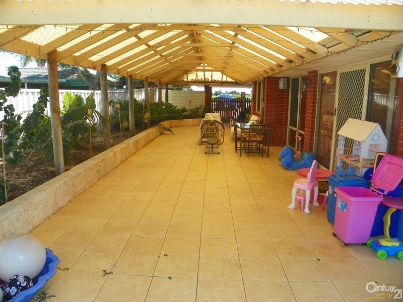 693 Safety Bay Road, Warnbro WA 6169