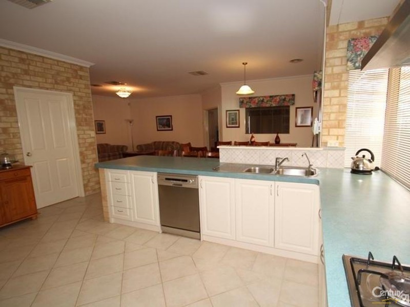 3 Sorelle Way, Port Kennedy WA 6172