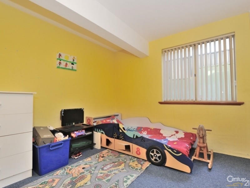 80 Harrison Street, Rockingham WA 6168