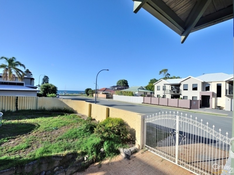 80 Harrison Street, Rockingham WA 6168