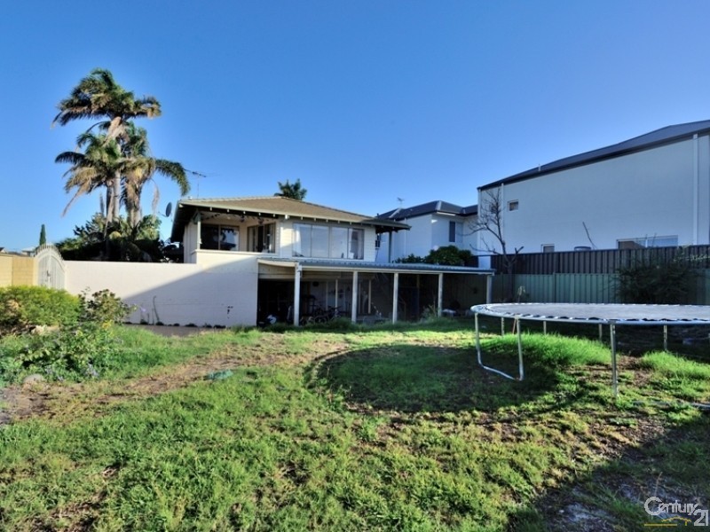 80 Harrison Street, Rockingham WA 6168