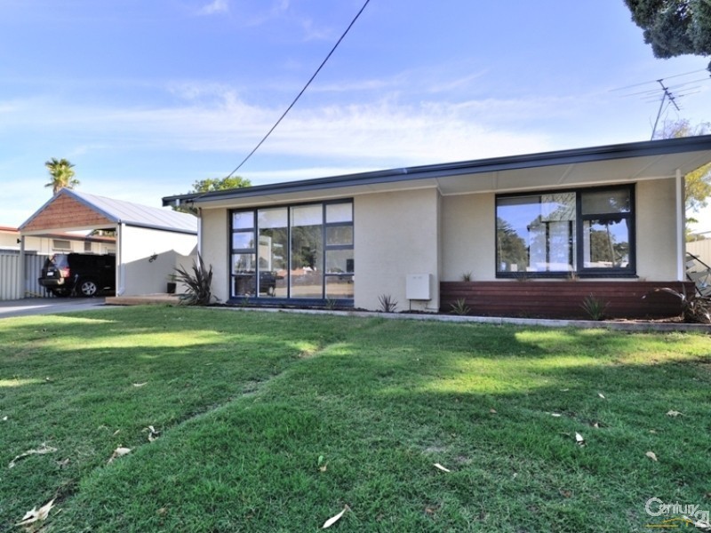 2 Centaurus Street, Rockingham WA 6168
