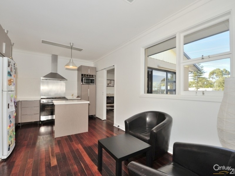 2 Centaurus Street, Rockingham WA 6168