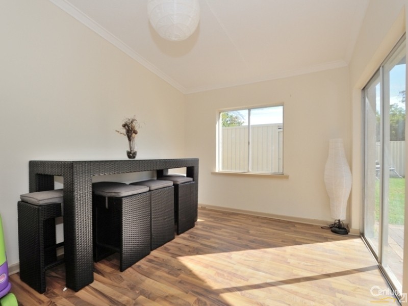 2 Centaurus Street, Rockingham WA 6168