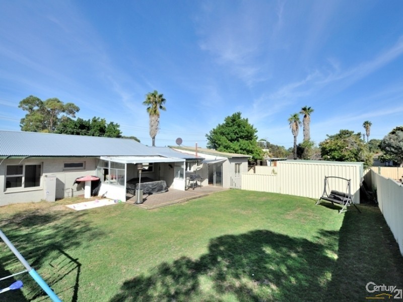 2 Centaurus Street, Rockingham WA 6168