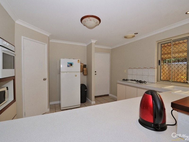 5 Shoalhaven Pl, Waikiki WA 6169