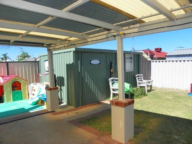 2 Bream Court, Warnbro WA 6169