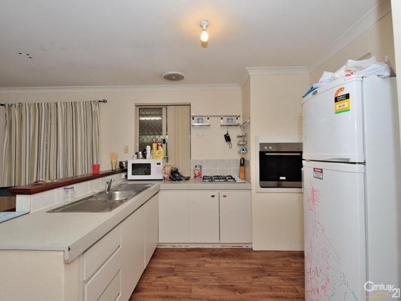 27 Nightingale Way, Warnbro WA 6169