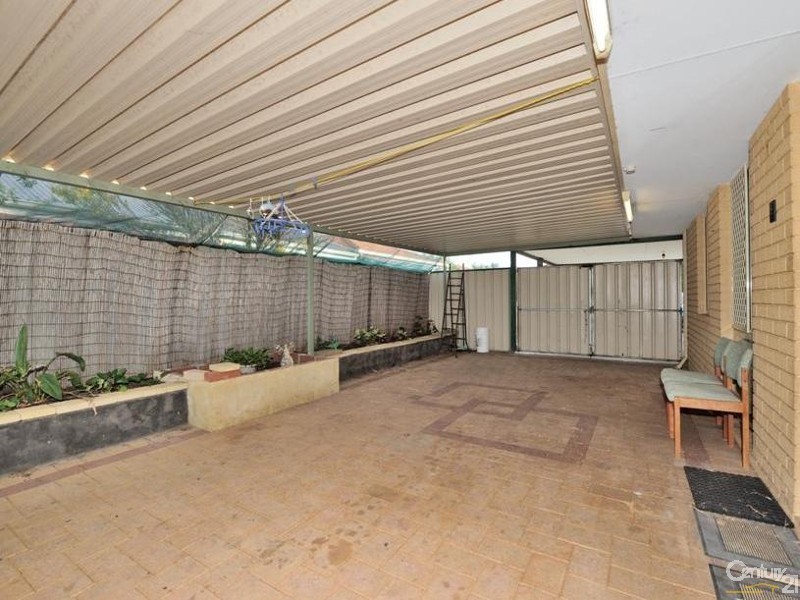 27 Nightingale Way, Warnbro WA 6169
