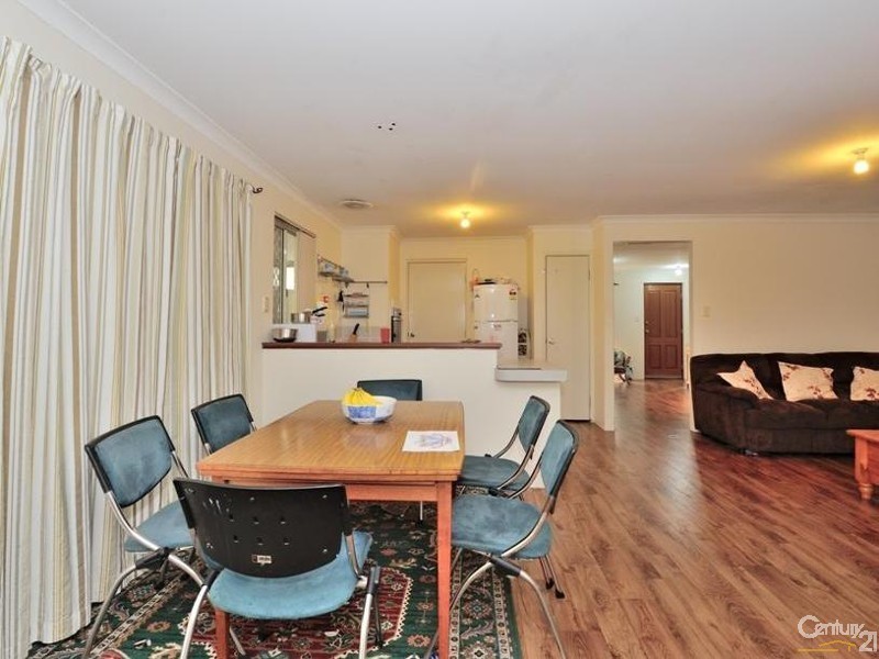 27 Nightingale Way, Warnbro WA 6169