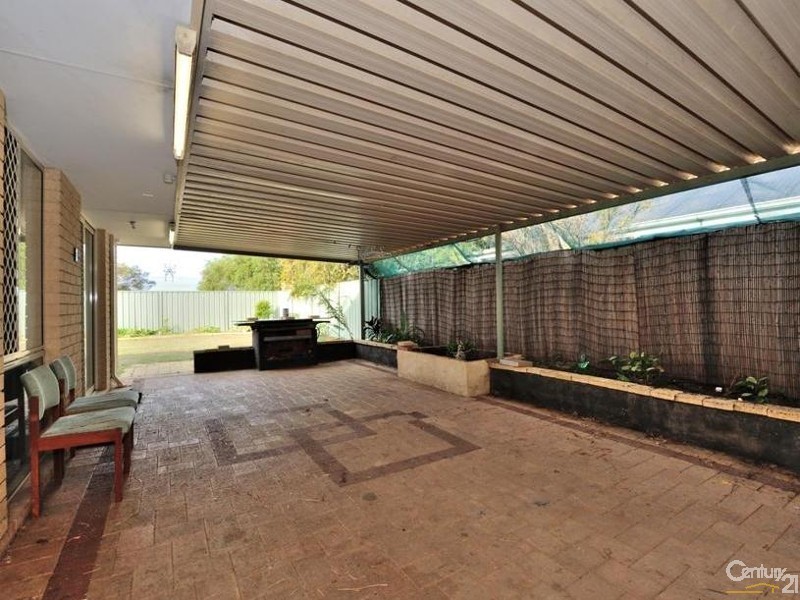 27 Nightingale Way, Warnbro WA 6169