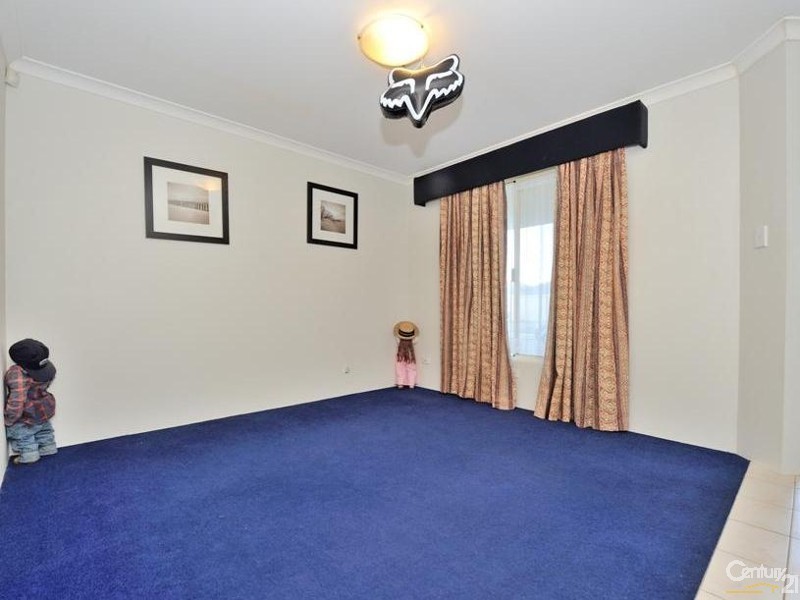 53 Zaragoza Drive, Port Kennedy WA 6172