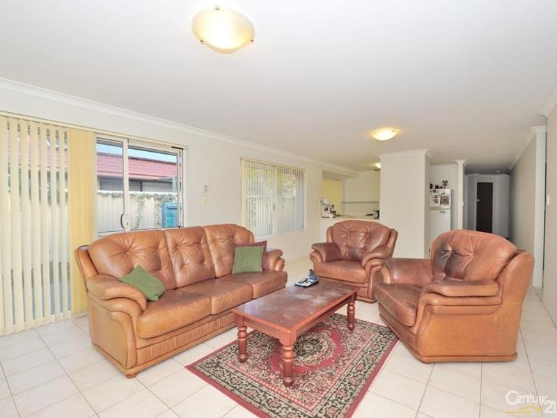 53 Zaragoza Drive, Port Kennedy WA 6172