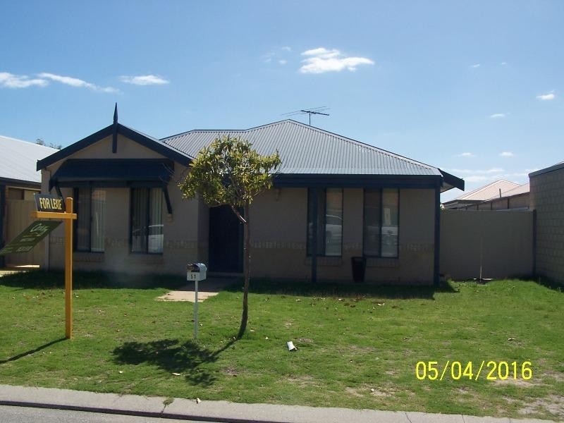 51 Zaragoza Drive, Port Kennedy WA 6172