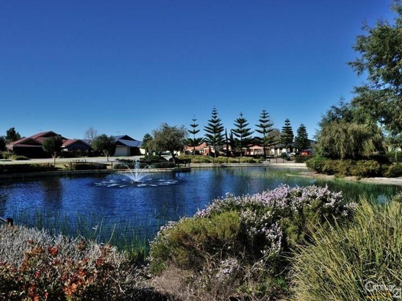 2 Bopeechee Way, Port Kennedy WA 6172