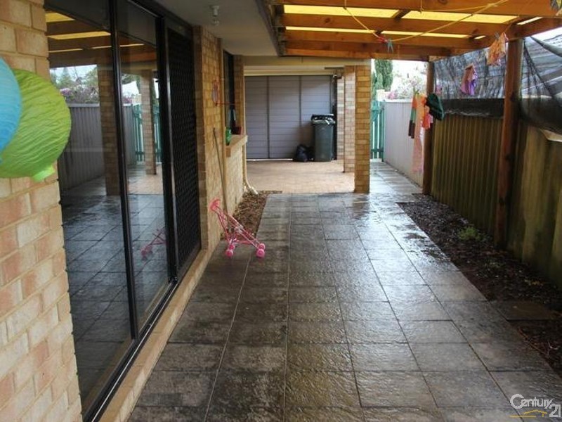 25 Grenadier Court, Warnbro WA 6169