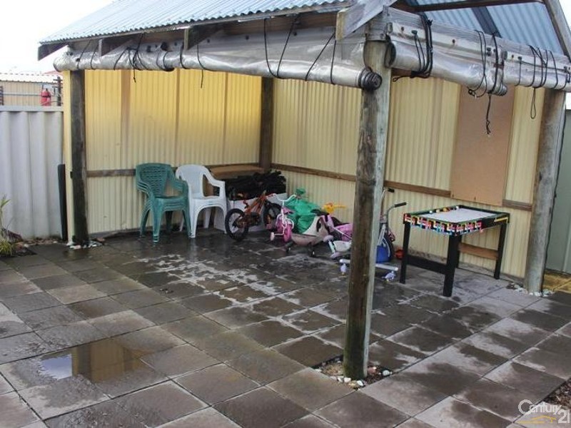 25 Grenadier Court, Warnbro WA 6169