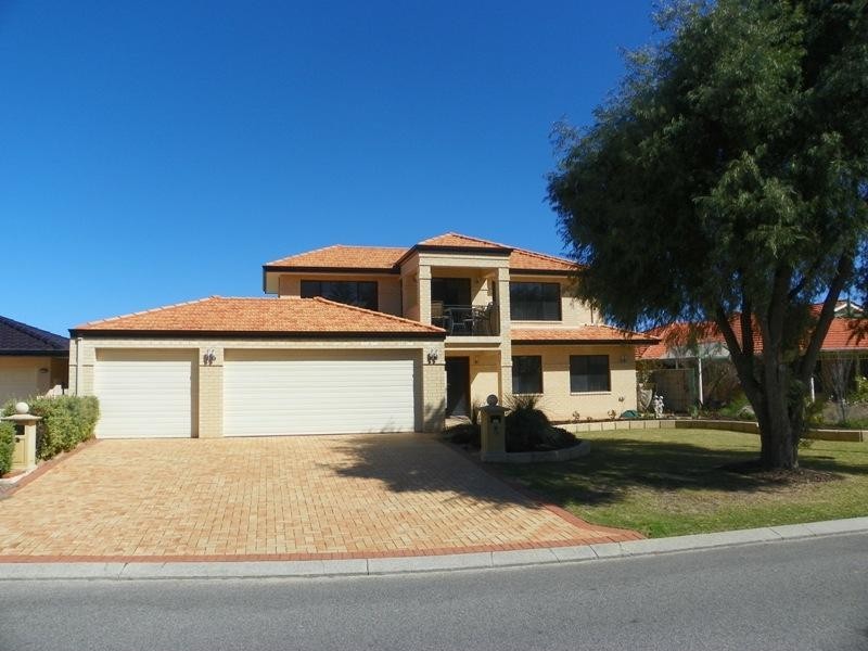 15 Camargue Green, Secret Harbour WA 6173