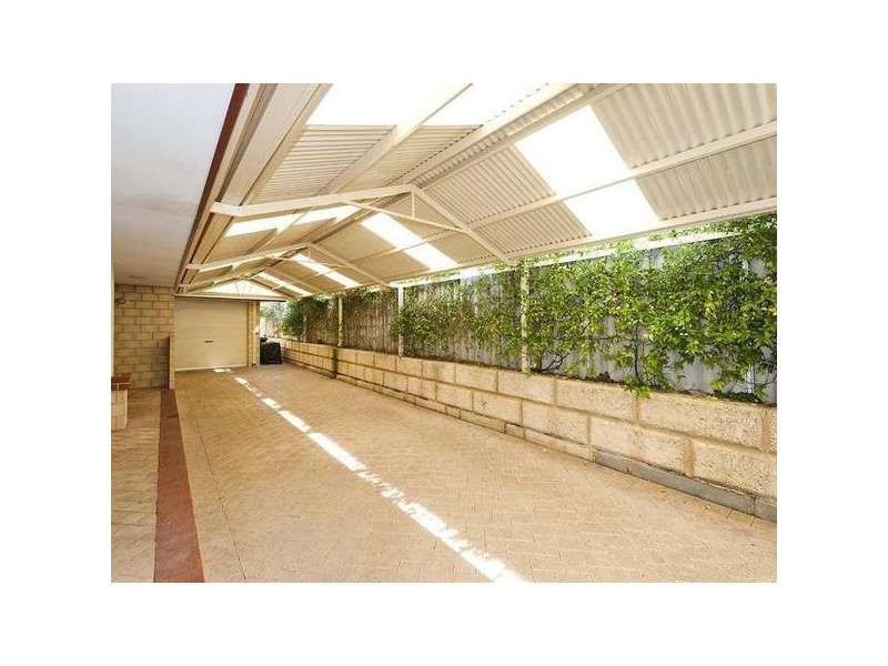 17 Claiborne Street, Secret Harbour WA 6173