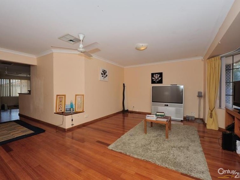 5 Ryde Close, Warnbro WA 6169