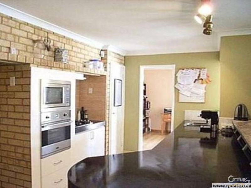 18 Farrington Street, Warnbro WA 6169