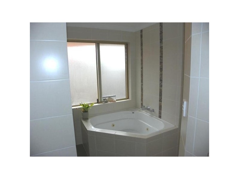 16 Belmont Close, Port Kennedy WA 6172