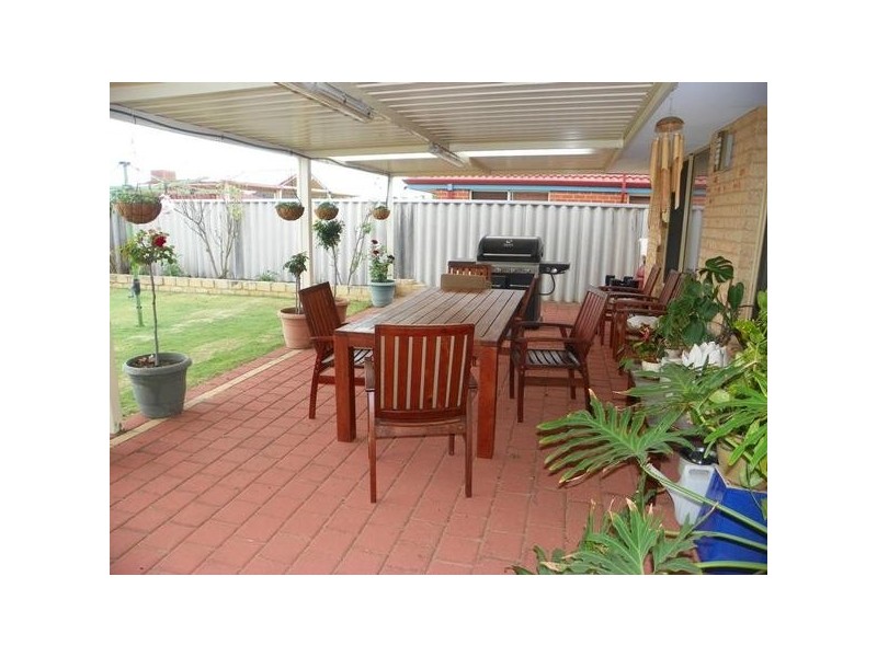 16 Belmont Close, Port Kennedy WA 6172