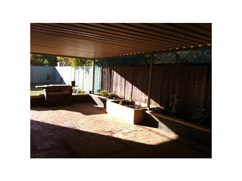 27 Nightingale Way, Warnbro WA 6169