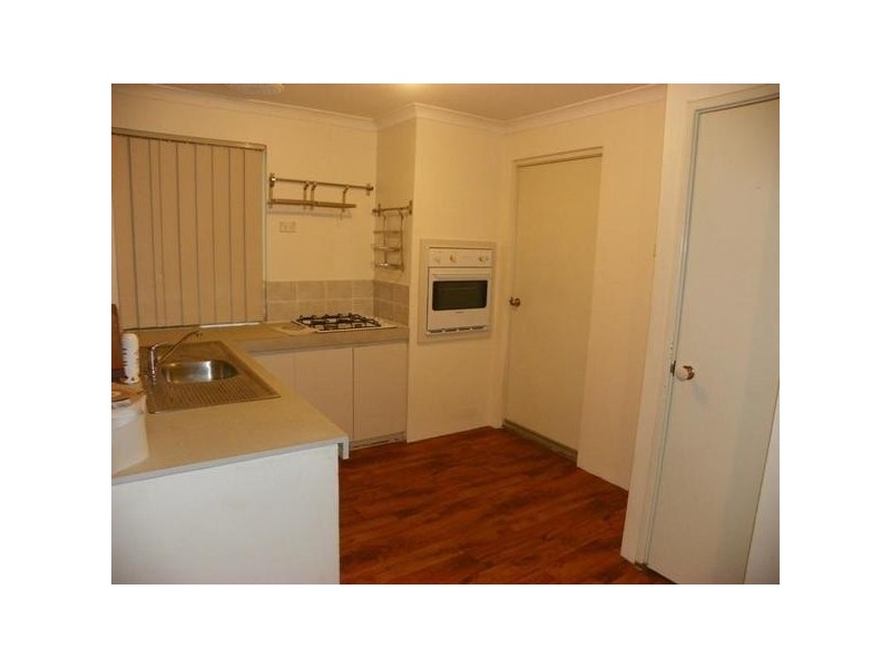 27 Nightingale Way, Warnbro WA 6169