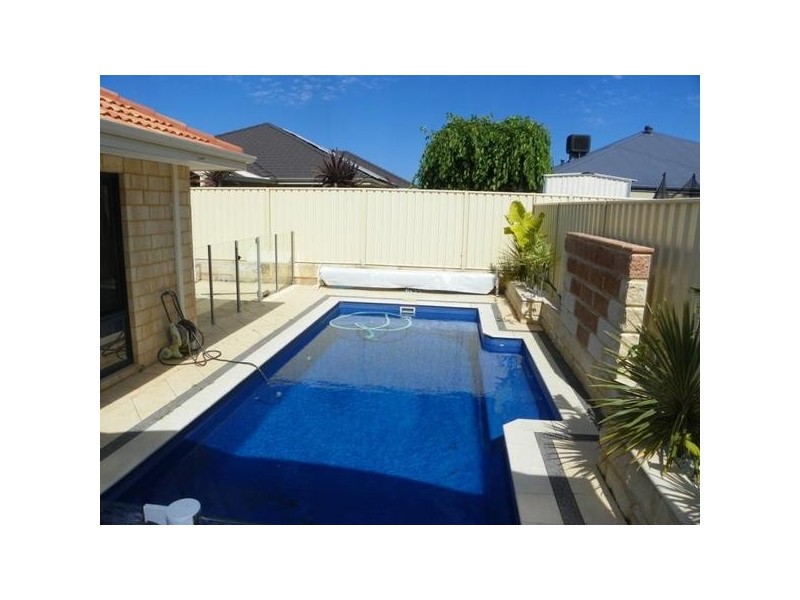 22 Champlain Road, Secret Harbour WA 6173