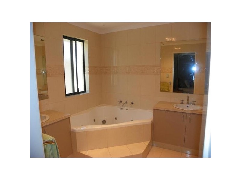 22 Champlain Road, Secret Harbour WA 6173