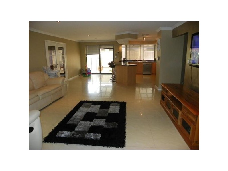 22 Champlain Road, Secret Harbour WA 6173