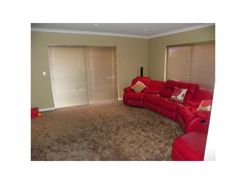 22 Champlain Road, Secret Harbour WA 6173