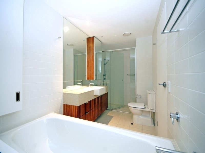 323/10  Pidgeon Close, West End QLD 4101