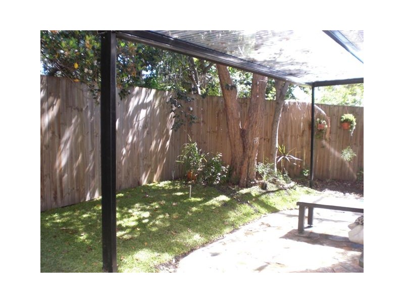 1/7  Curtis Street, Norman Park QLD 4170