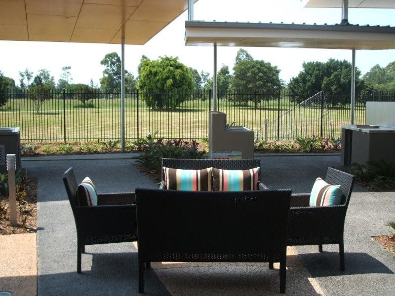 218/20 Egmont Street, Sherwood QLD 4075