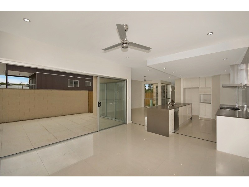 29 Paris Avenue, Morningside QLD 4170