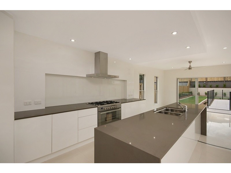 29 Paris Avenue, Morningside QLD 4170
