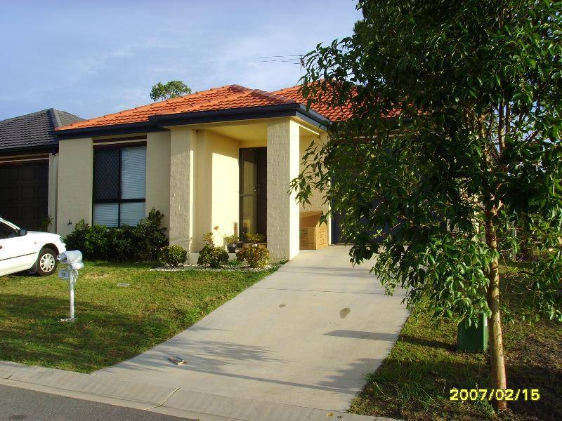 16 Moran Crescent, Forest Lake QLD 4078