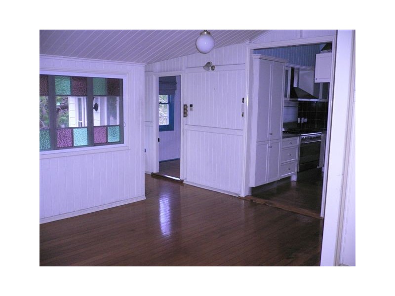 6  Dan Street, Graceville QLD 4075