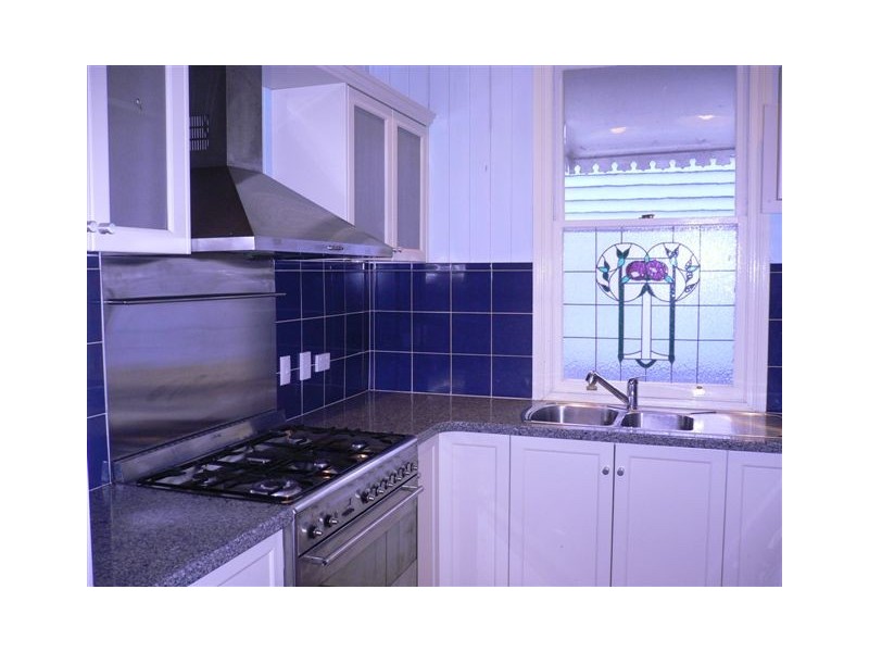 6  Dan Street, Graceville QLD 4075